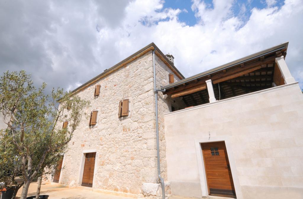 Bed & Breakfast Korta Gira Buici  Exterior photo