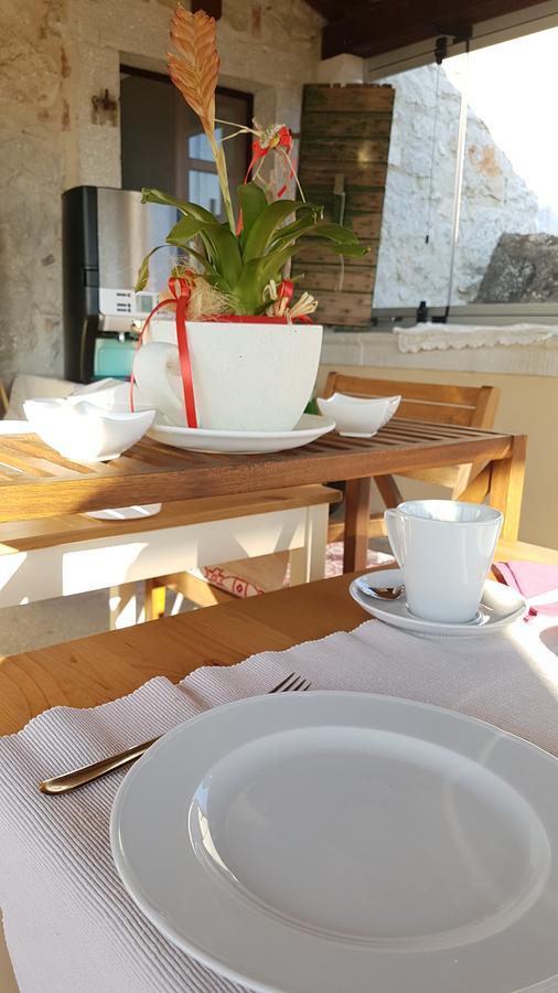 Bed & Breakfast Korta Gira Buici  Exterior photo